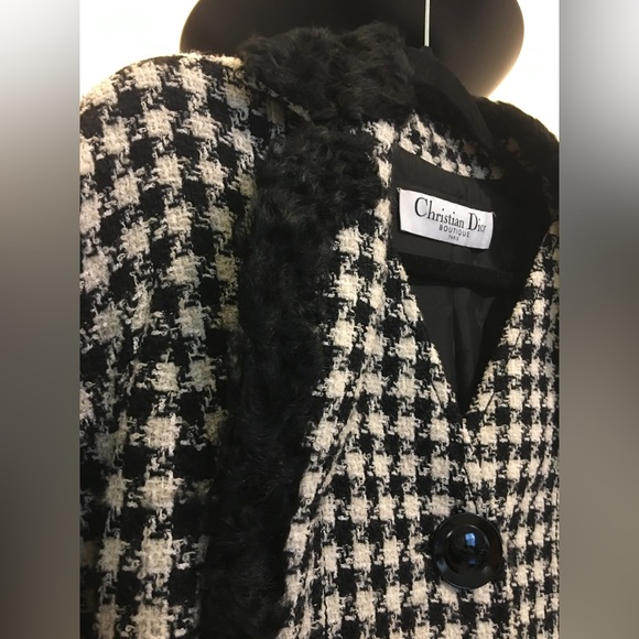 Authentic Christian Dior coat (Mid-length) with for trim. - Picture 7 of 16